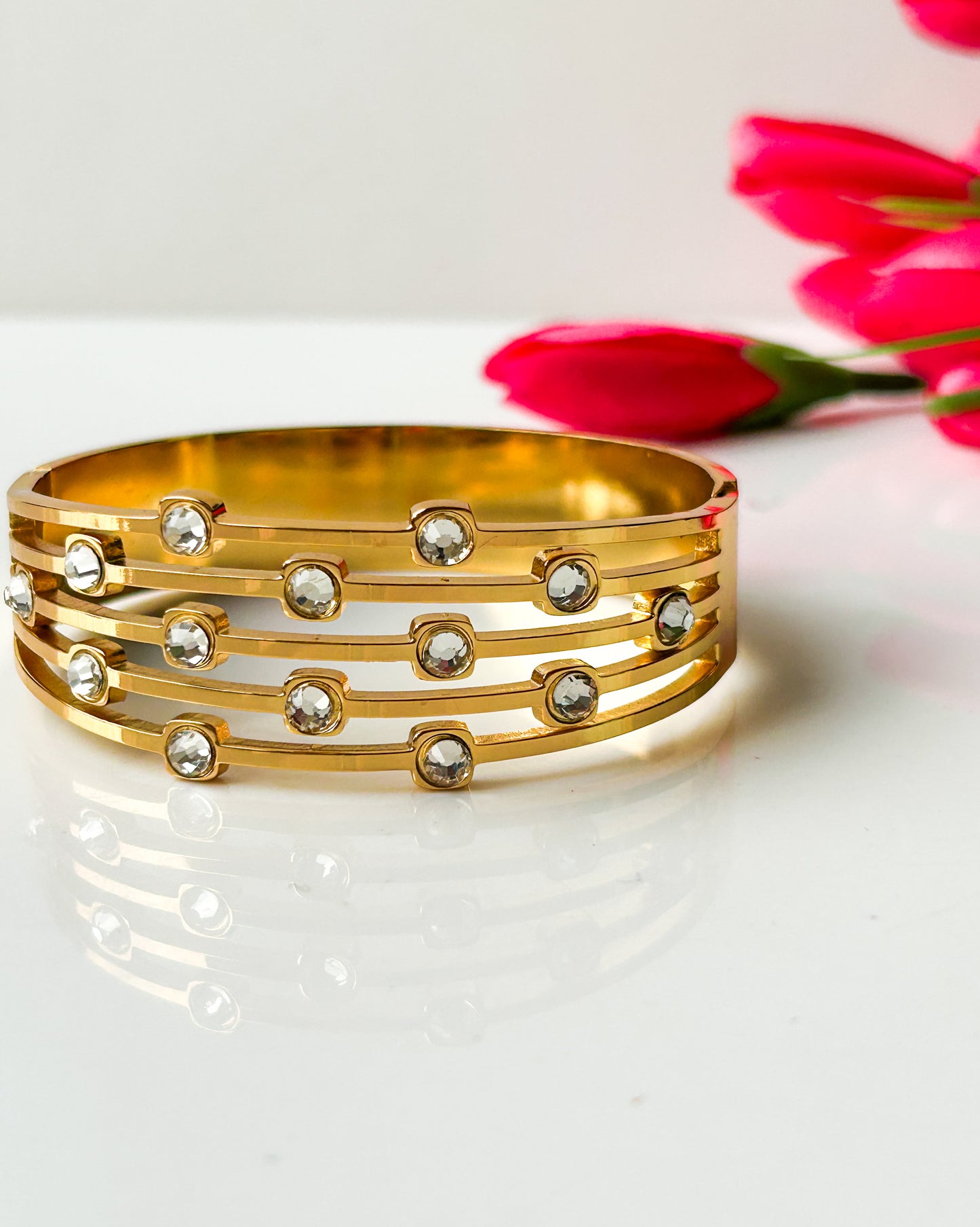 Round stone layered bracelet