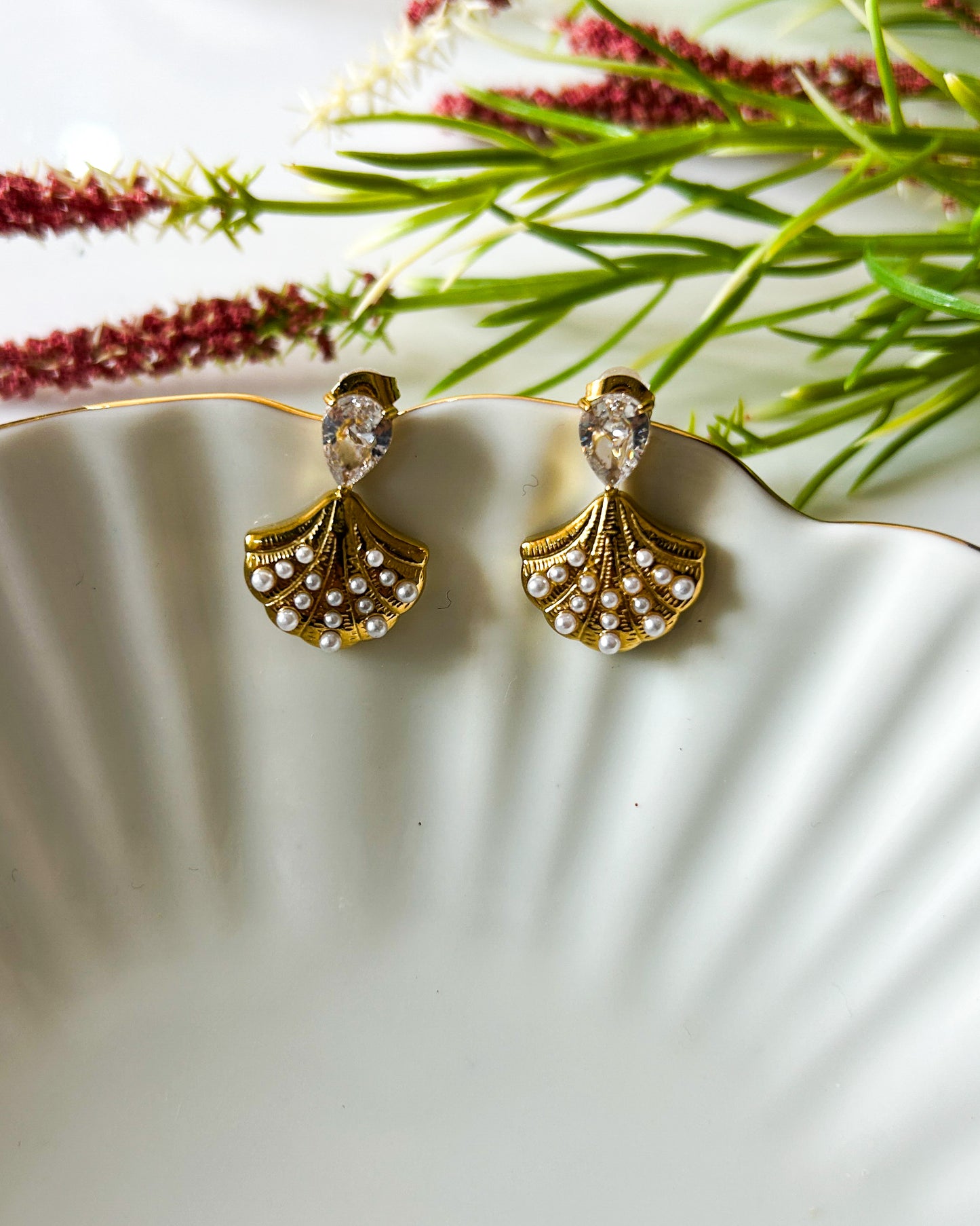 Statement pearl earrings