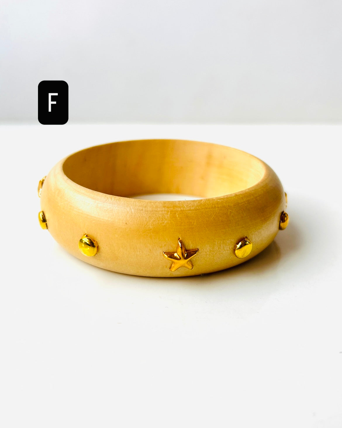 Wooden bracelets ( 2.6 to 2.8)