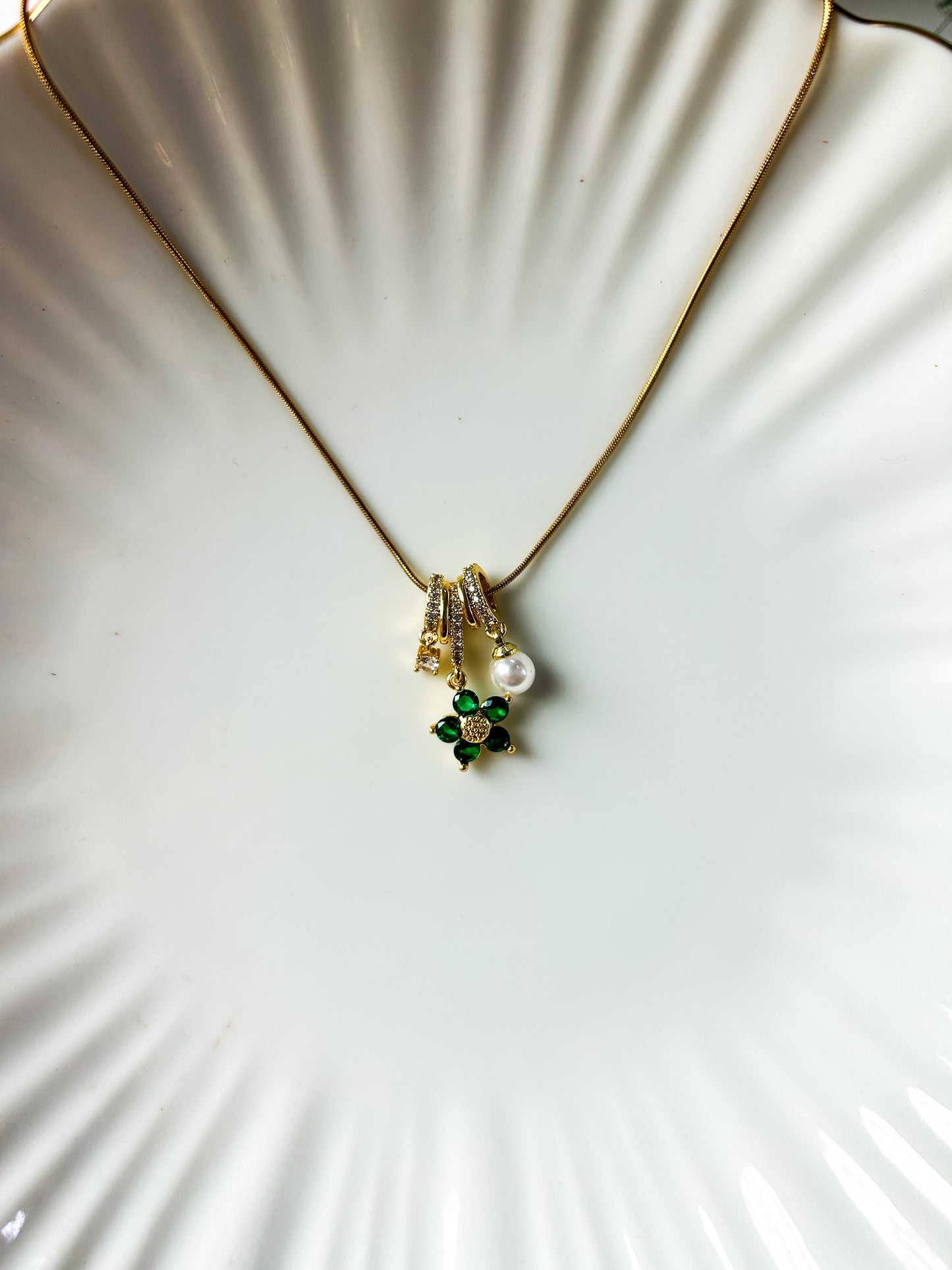Green flower ring charm necklace