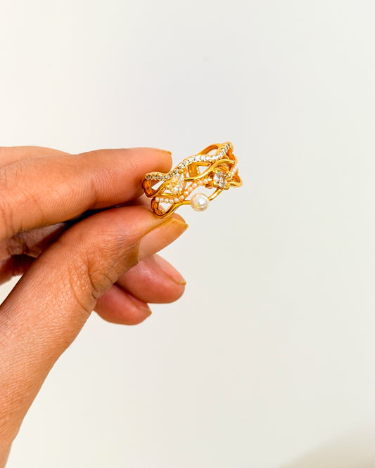 Studded wavy layered adjustable ring