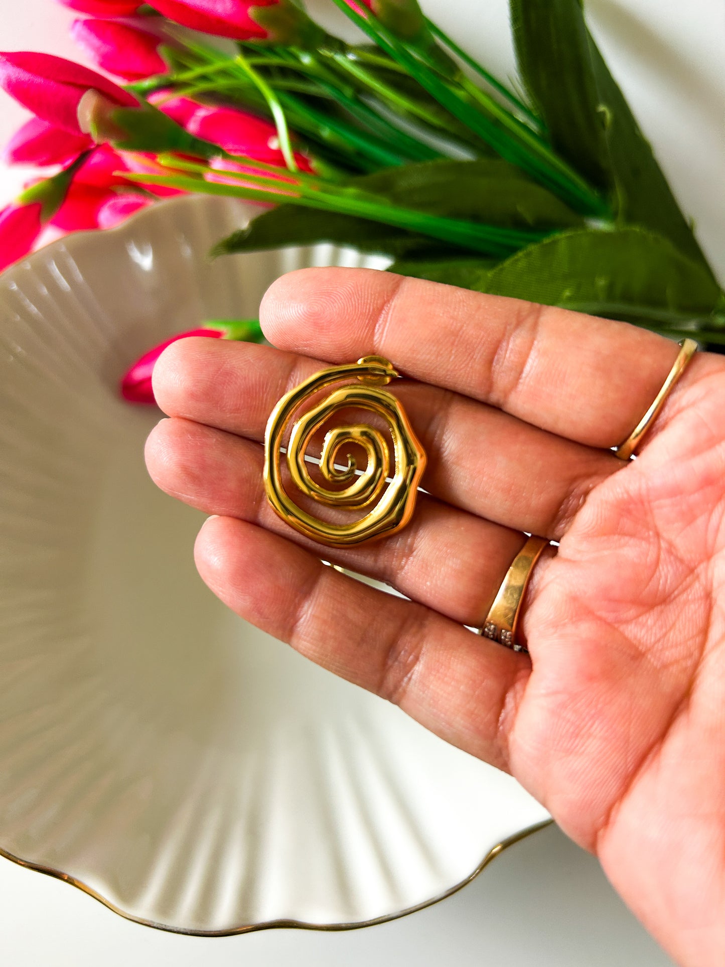 Spiral studs