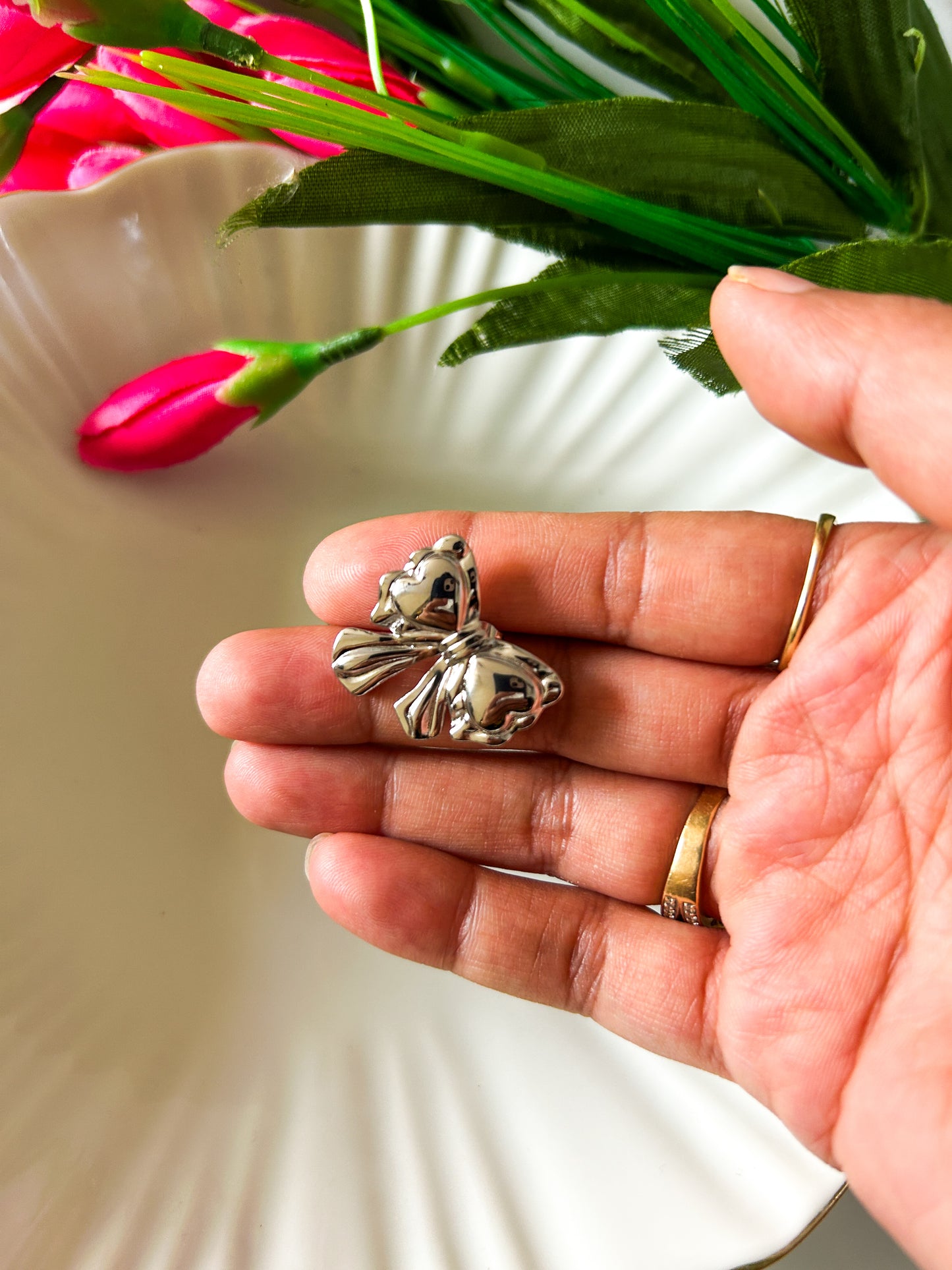 Silver bow studs
