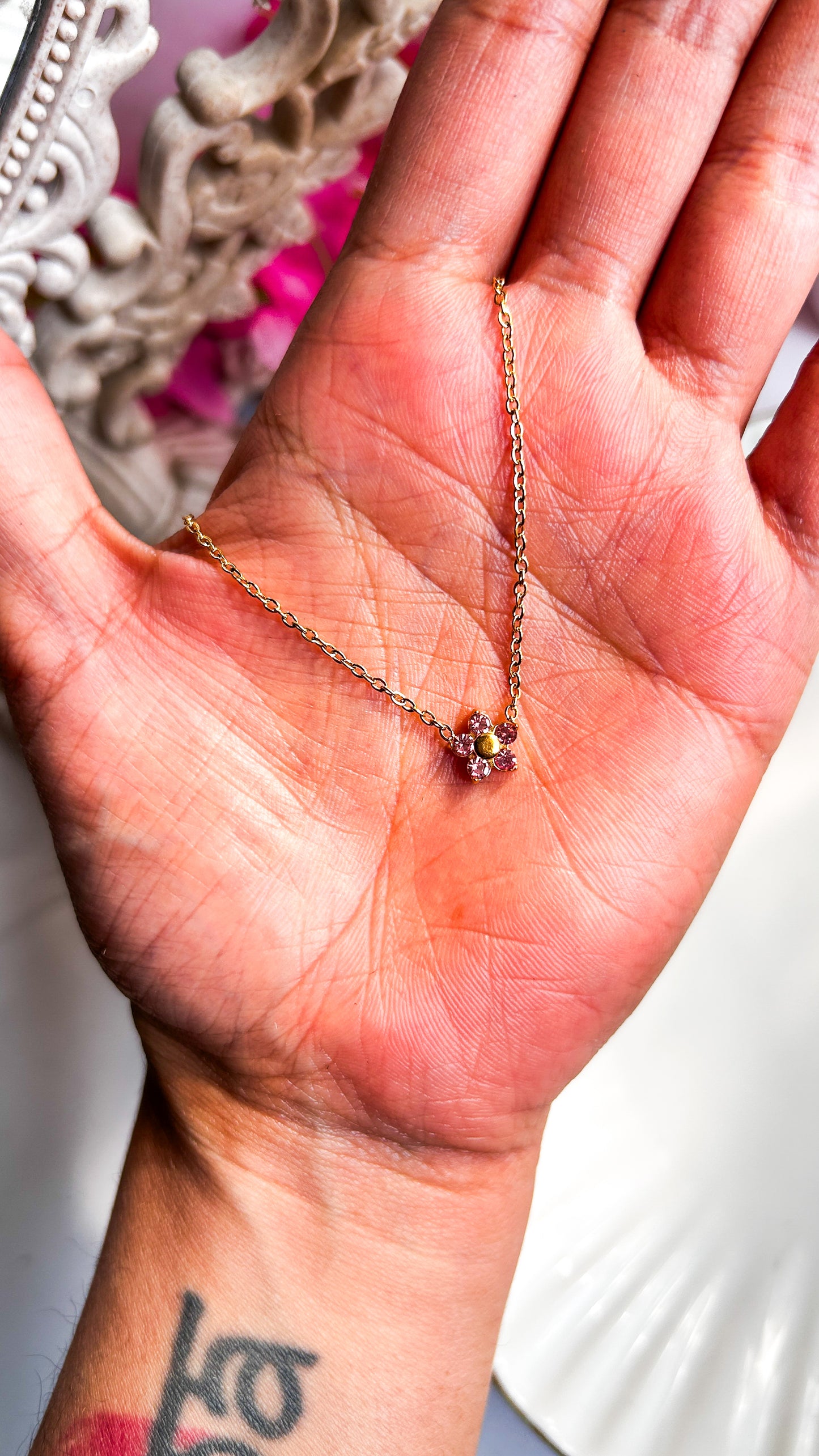 Mini floral stone necklace