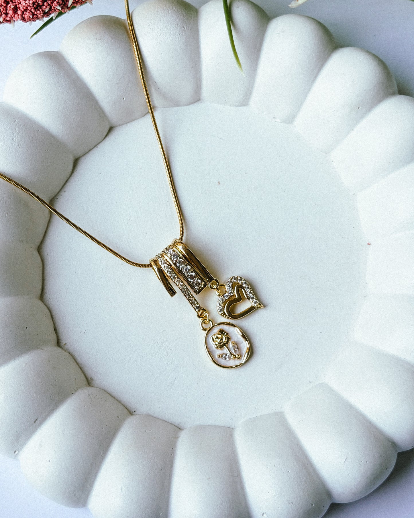 White rose heart charm necklace