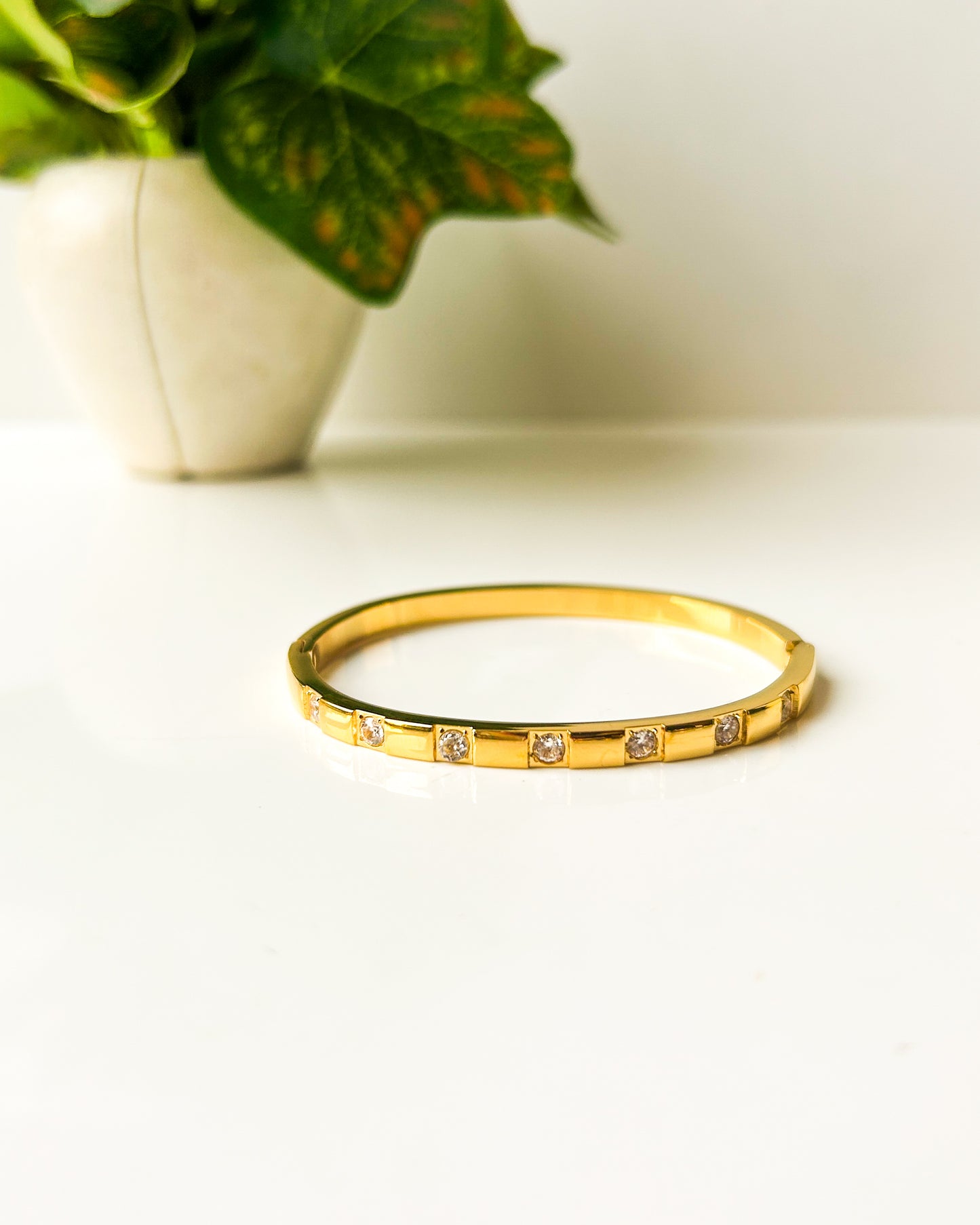 Statement bestselling thin wrist bracelet