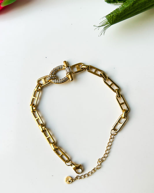 Adjustable link bracelet