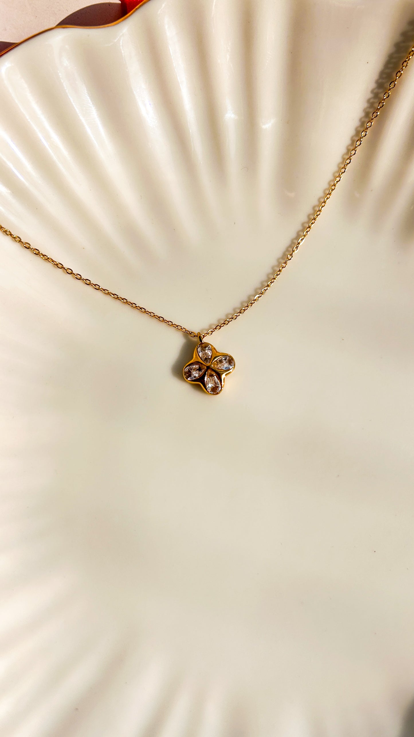 Floral studded necklace