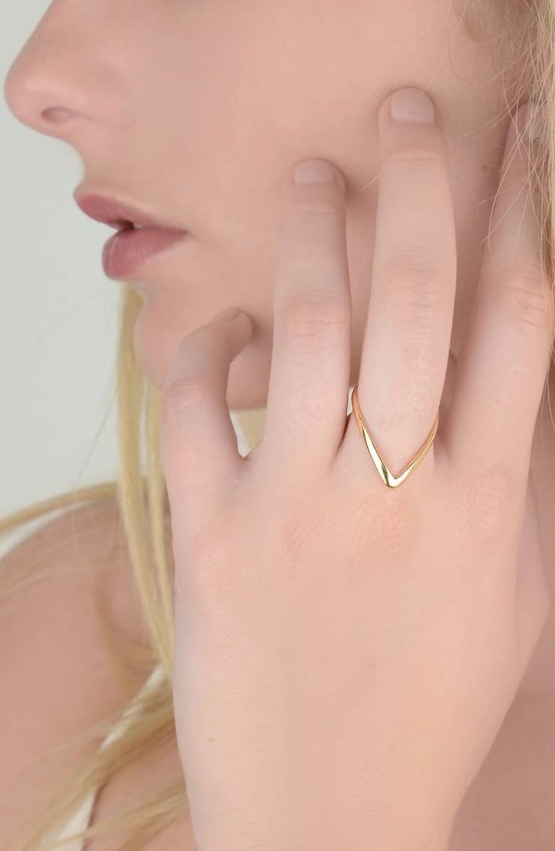 V shape ring 