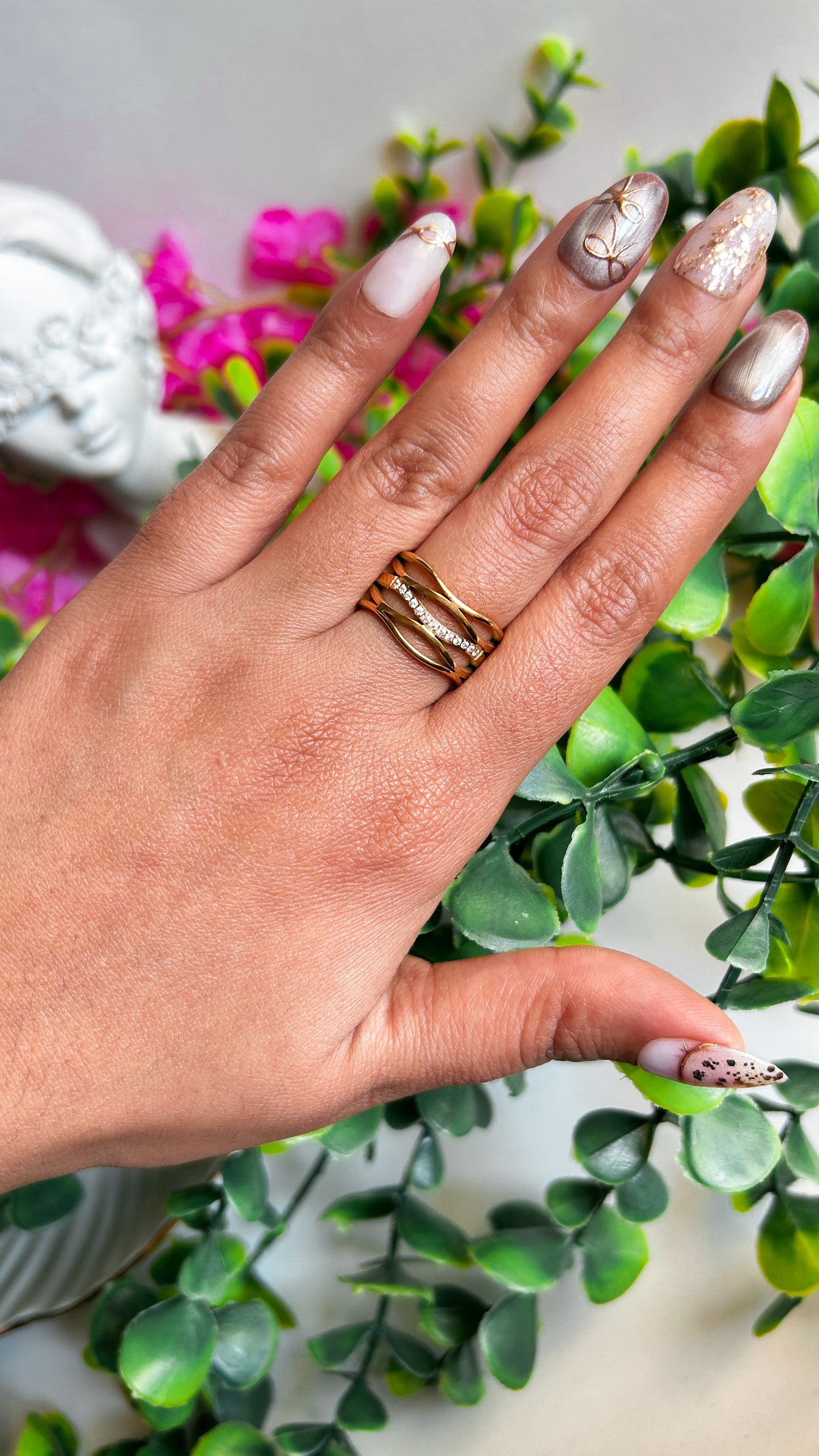 Studded wavy layered ring