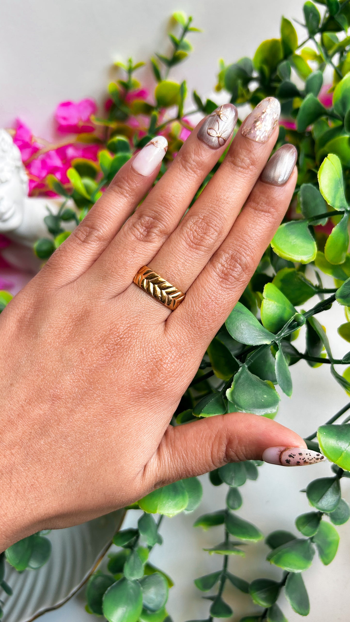 Leaf patterned ring (adjustable )