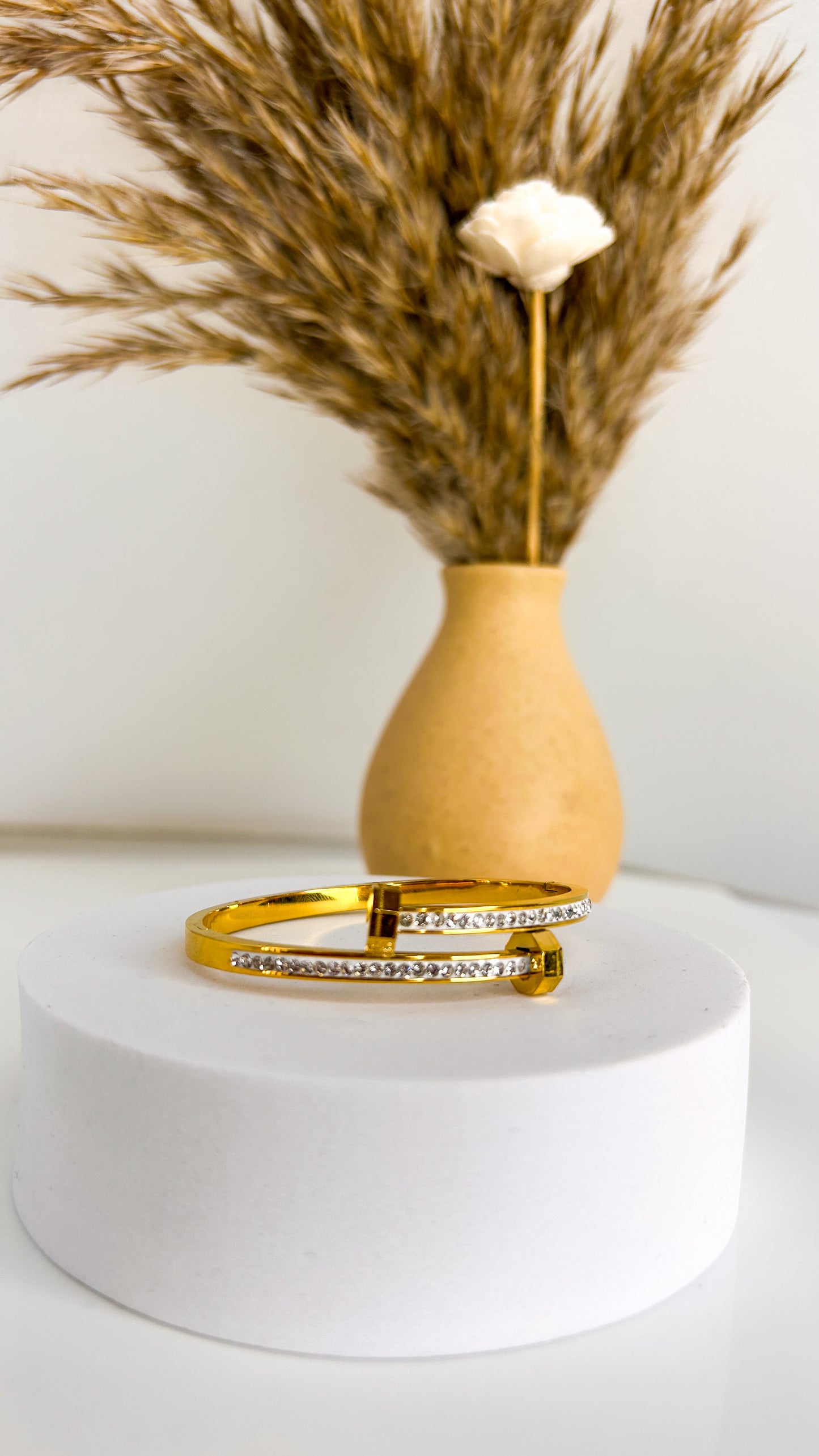 Dual nail thin wrist / baby size bracelet