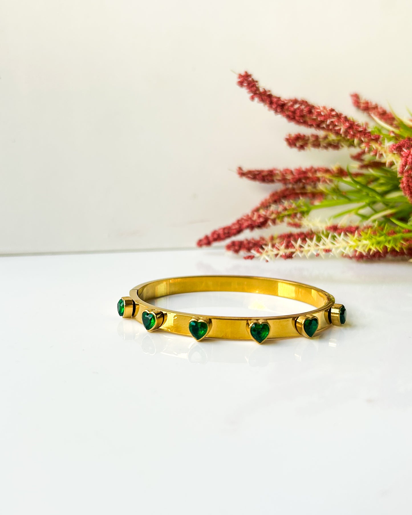 Green heart stone bracelet