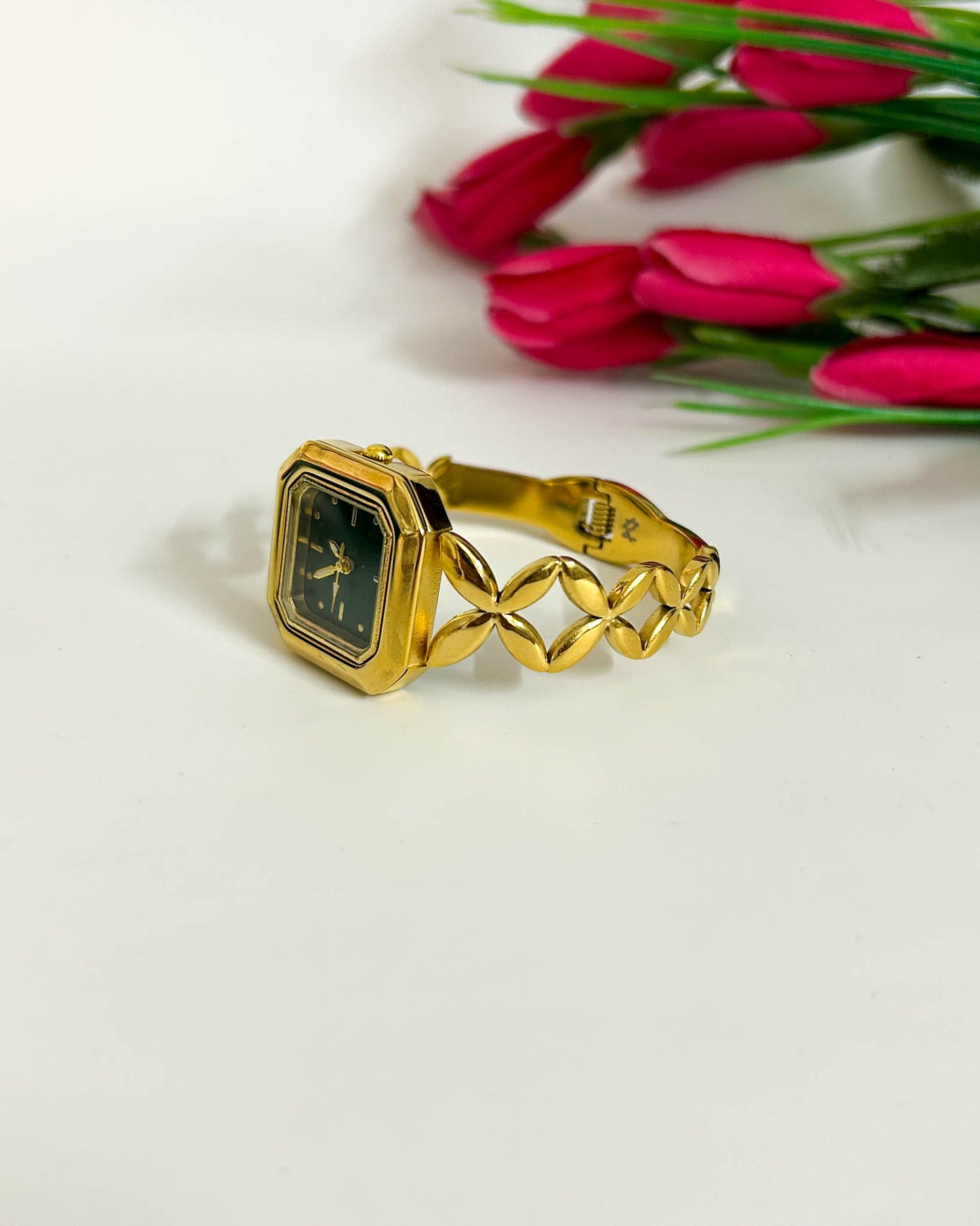 Butterfly pattern thin wrist baby size watch