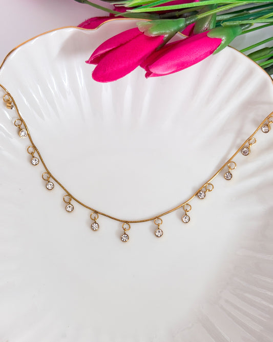 Round stone charm necklace