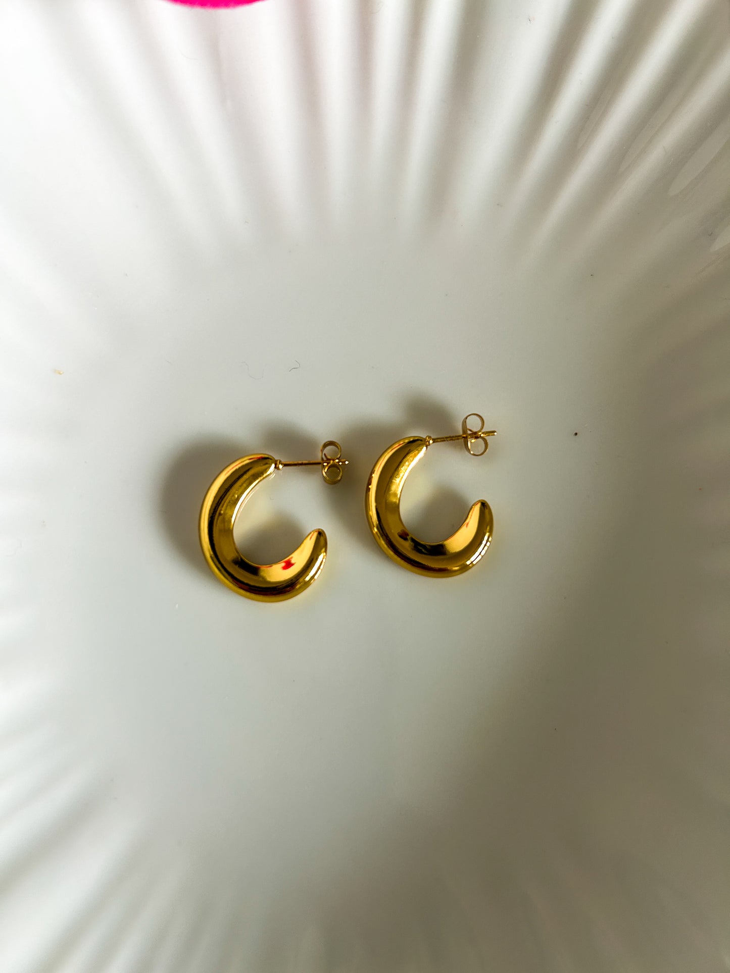 Half open Hoops