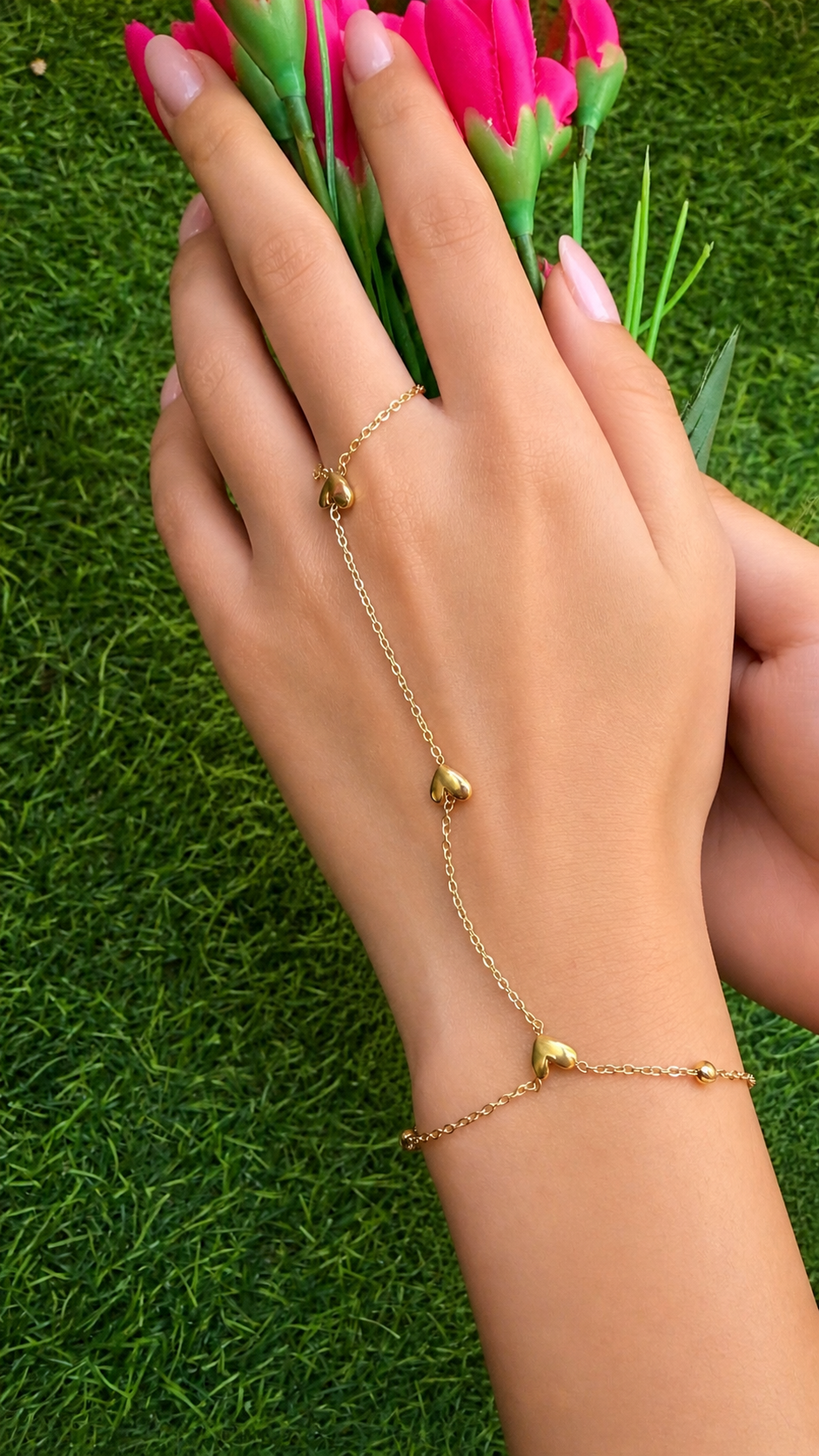 Mini heart hand chain