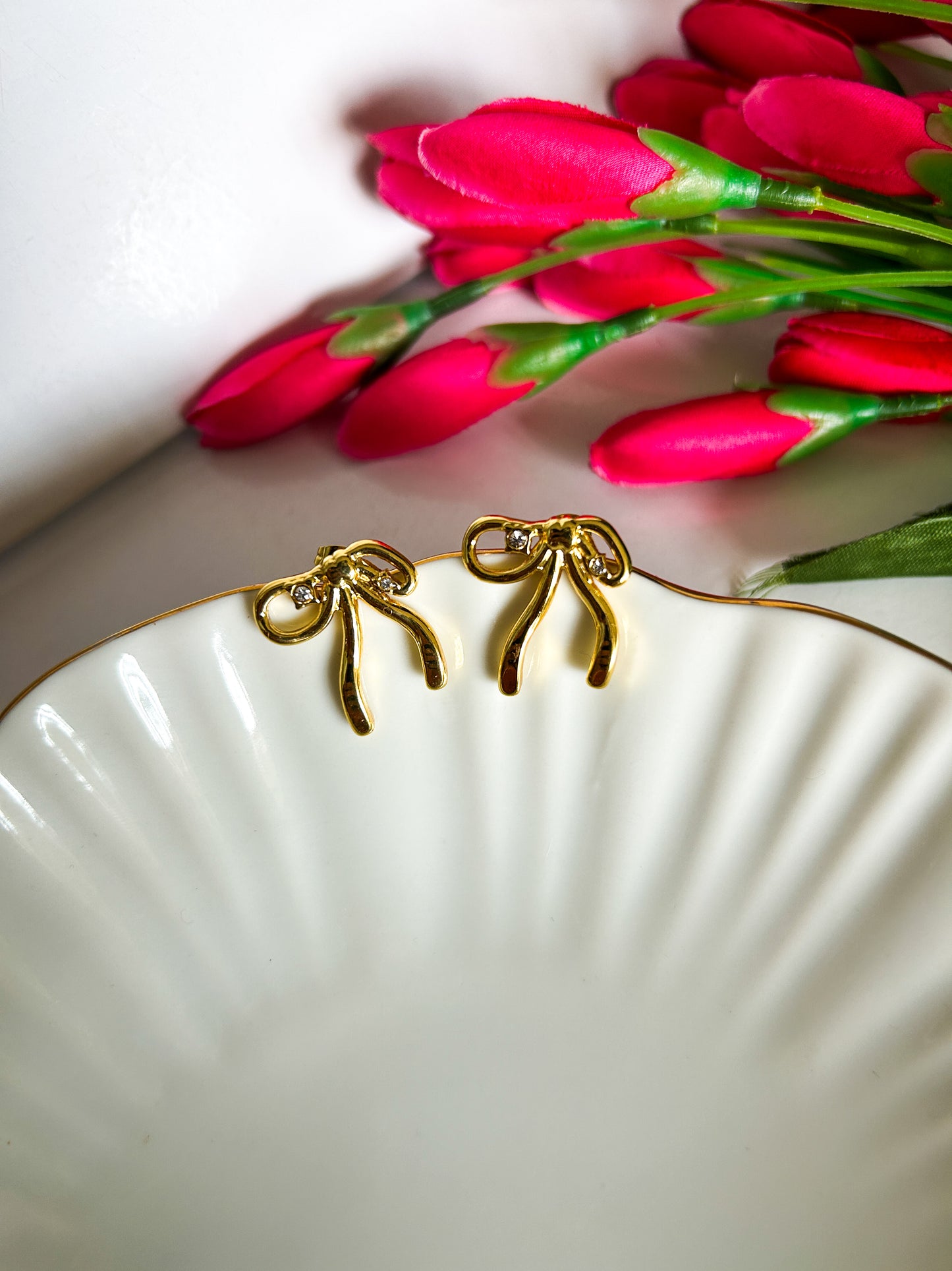 Elsa bow studs