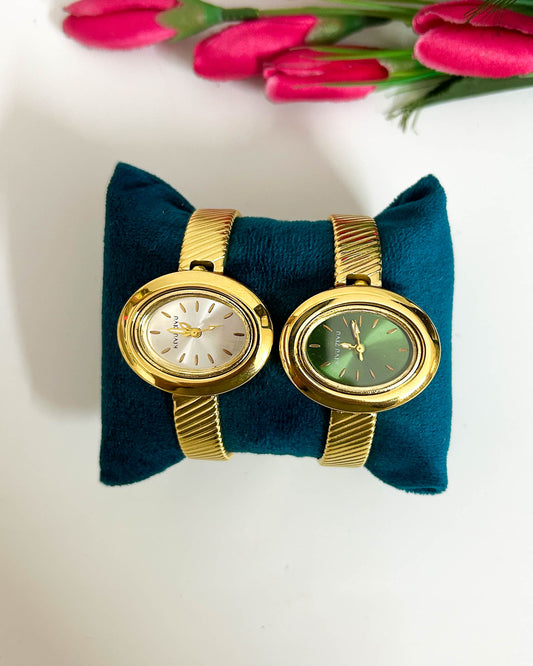 Vintage oval thin wrist baby size watch