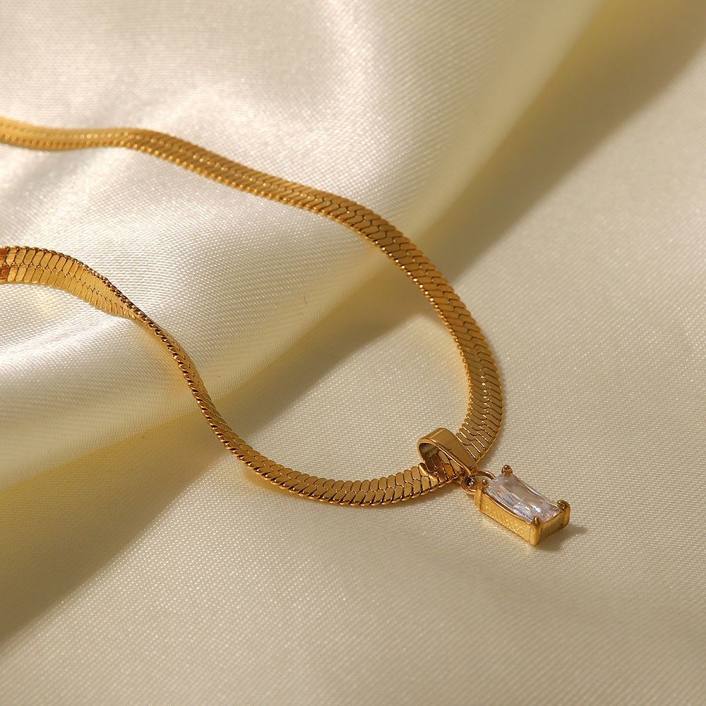 Snake chain with pendant