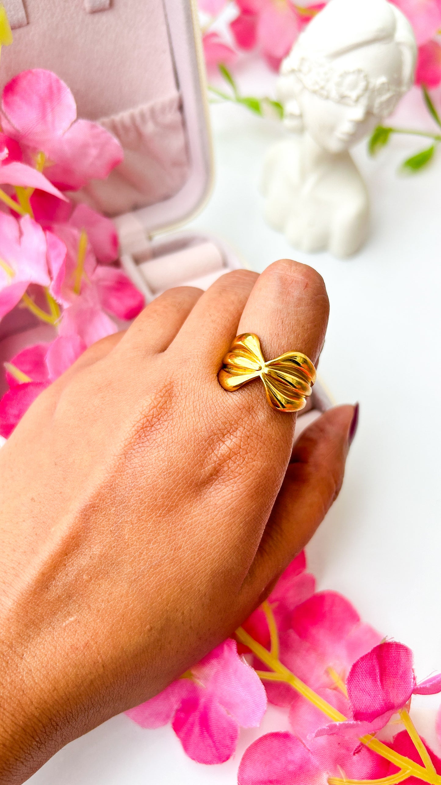 Chunky bow Adjustable ring