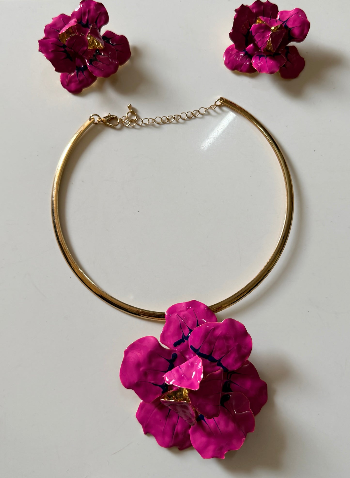 Pink floral choker + earrings