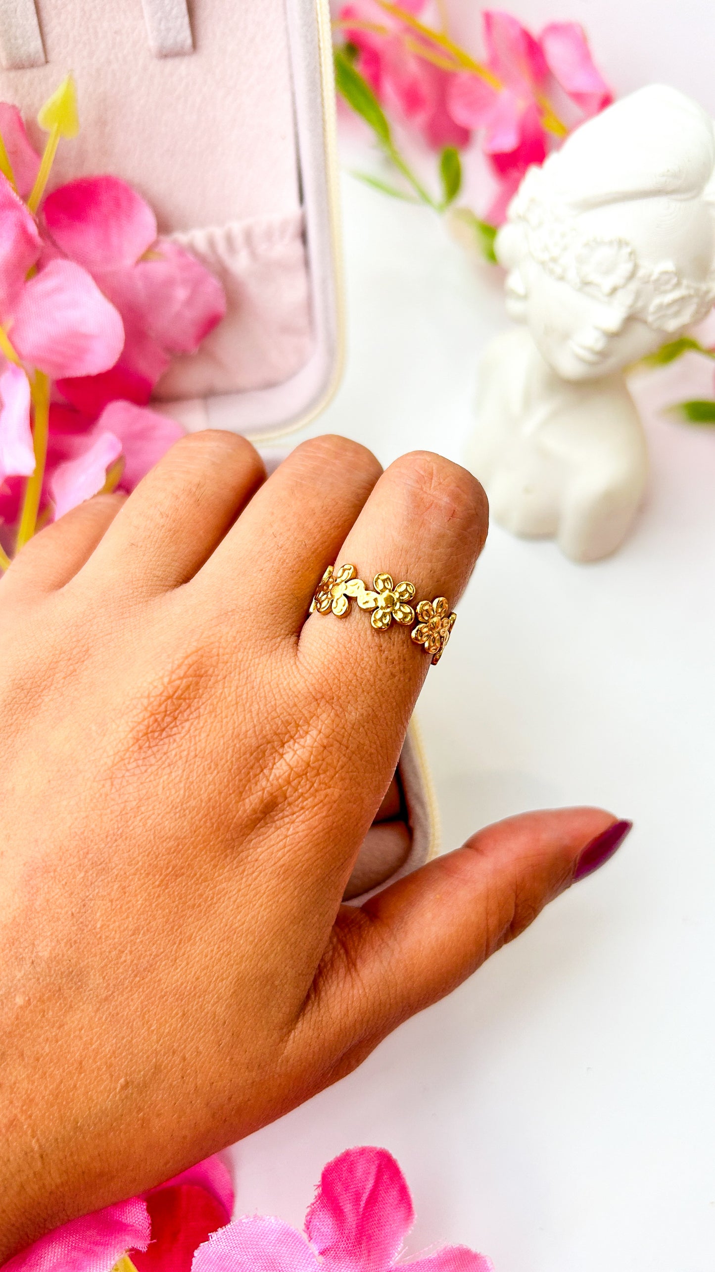 Mini adjustable floral ring