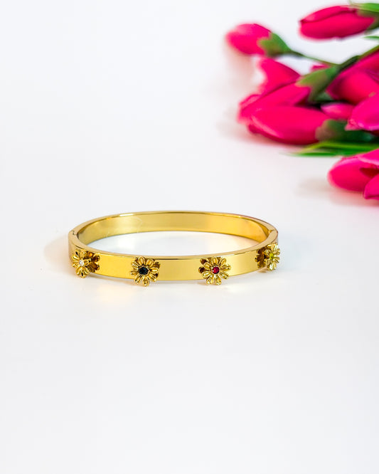 Daisy thin wrist/ baby size bracelet