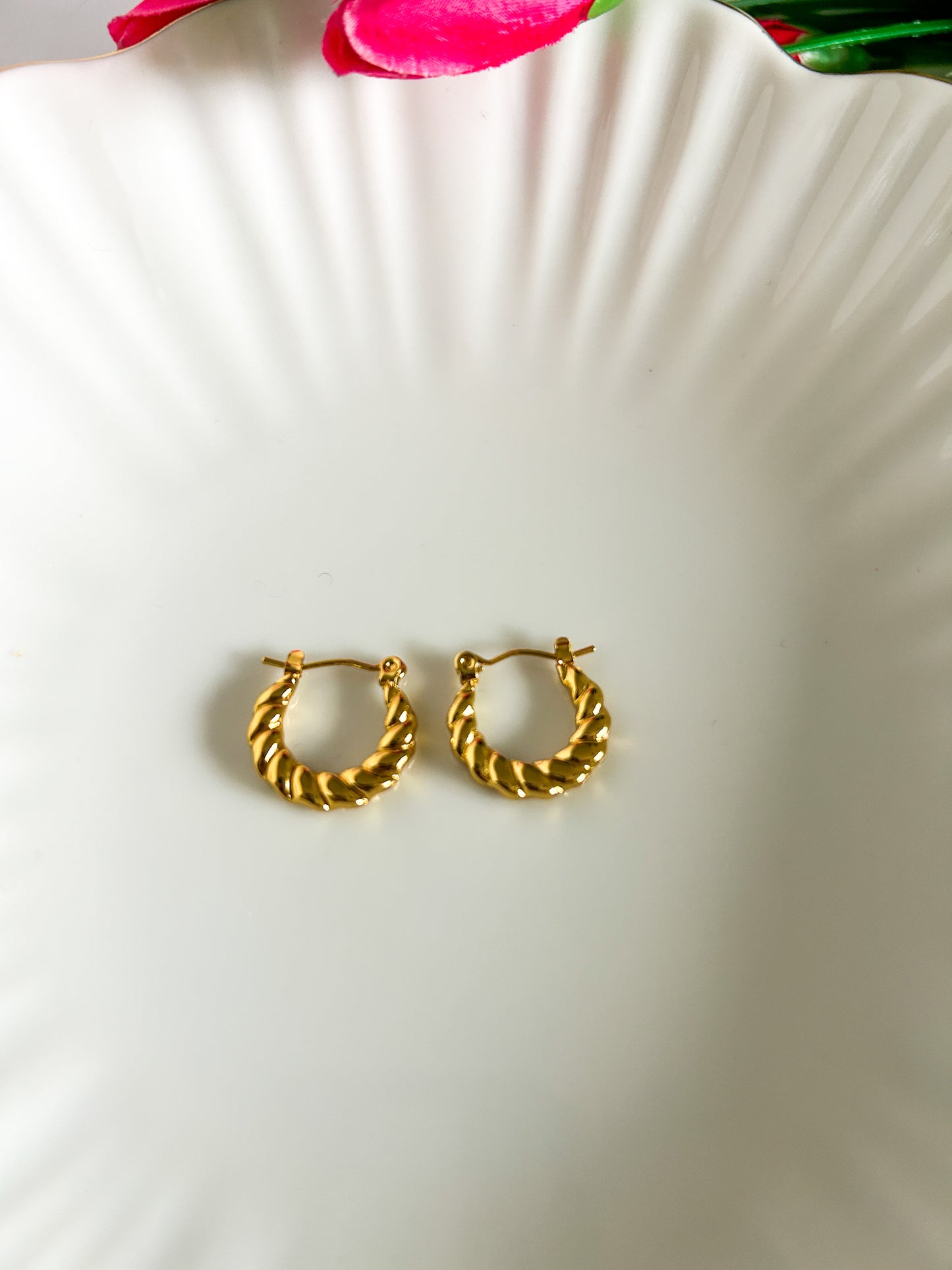 Twisted round small hoops