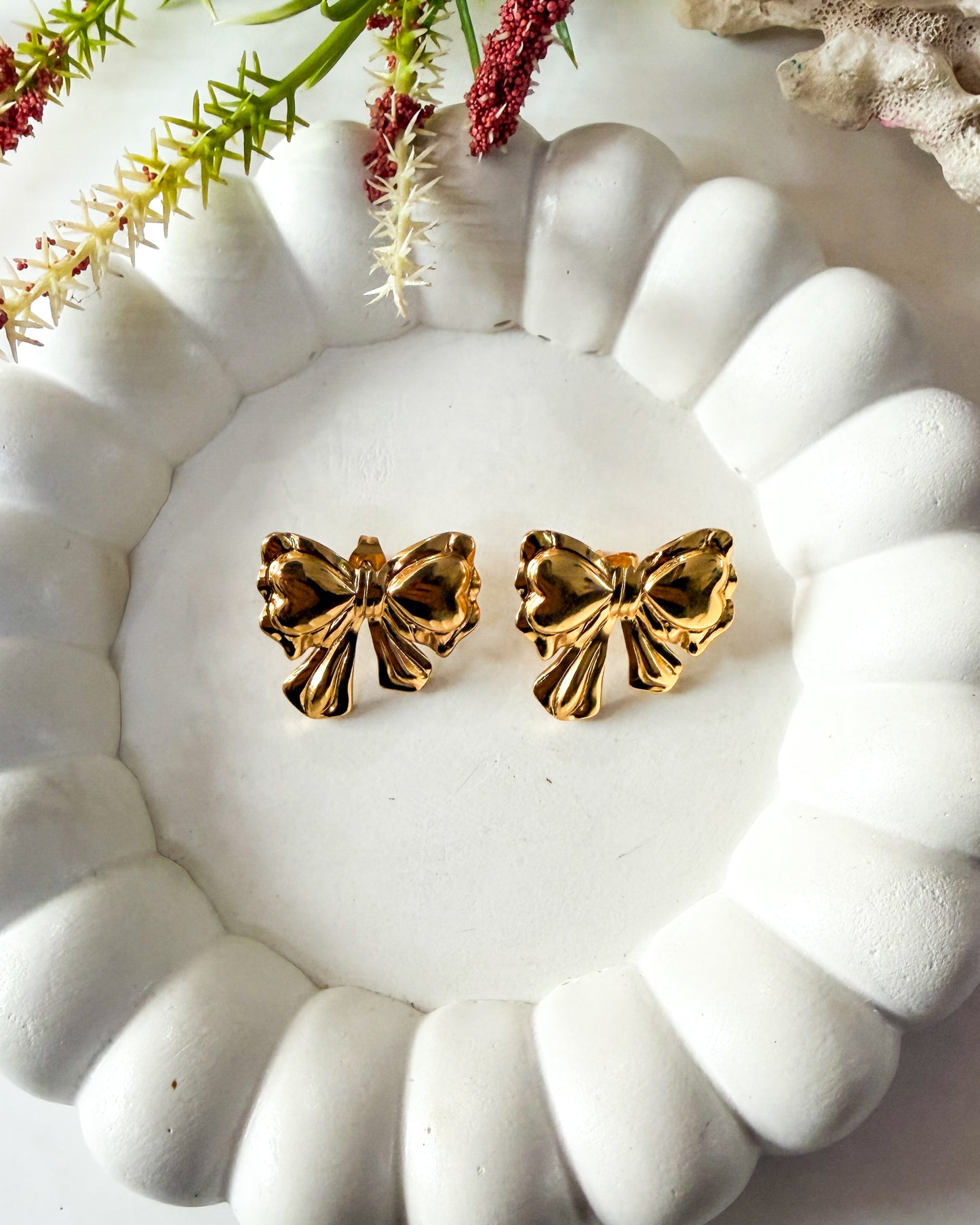 Pretty bow earrings