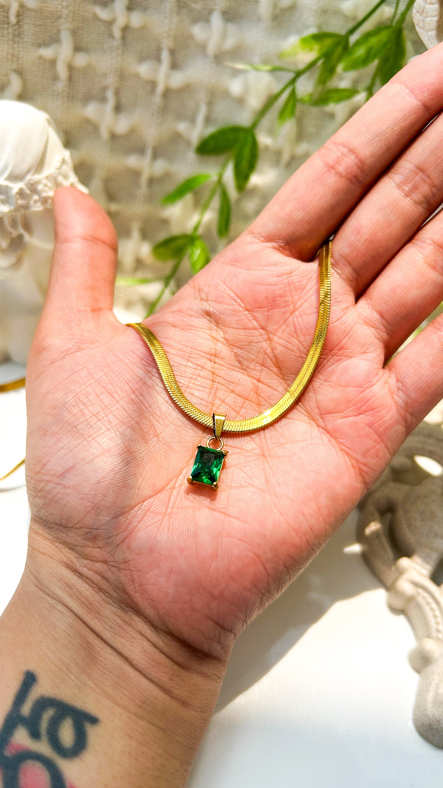 Snake chain with pendant