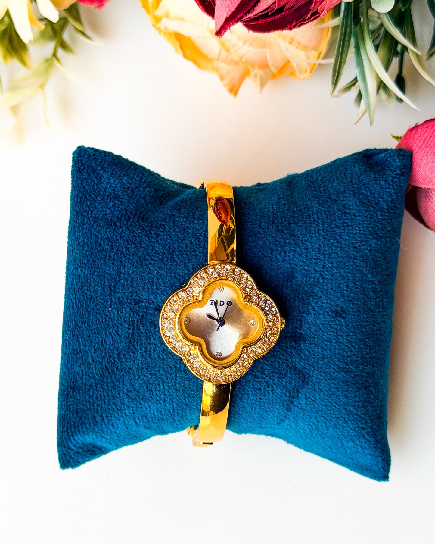 Studded clover vintage watch