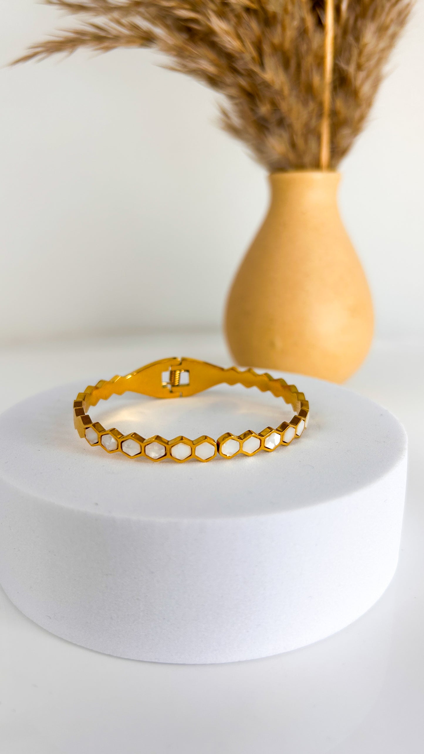 MOP honeycomb baby size bracelet