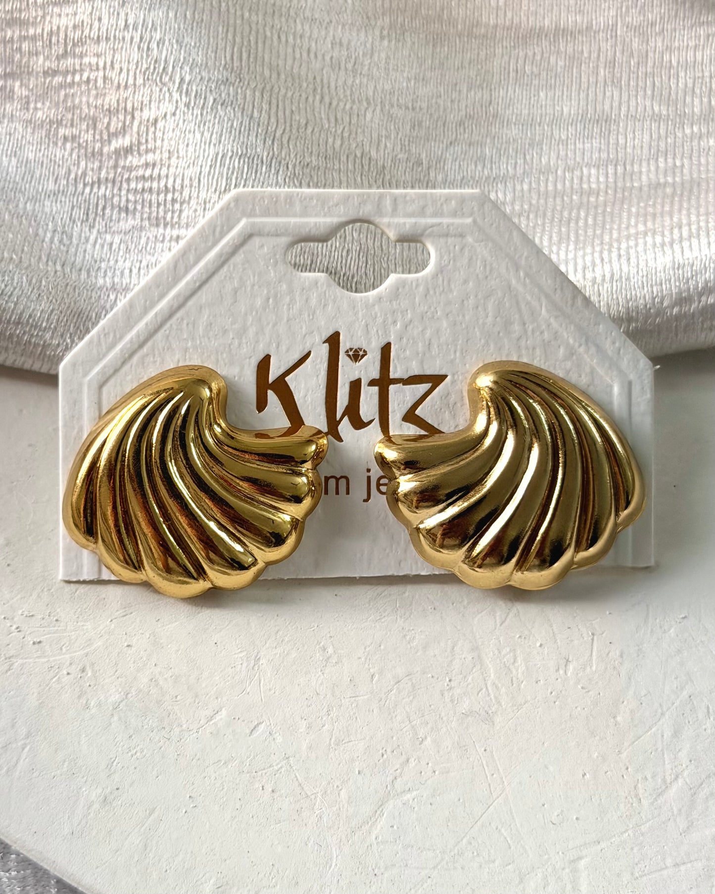 Statement earring
