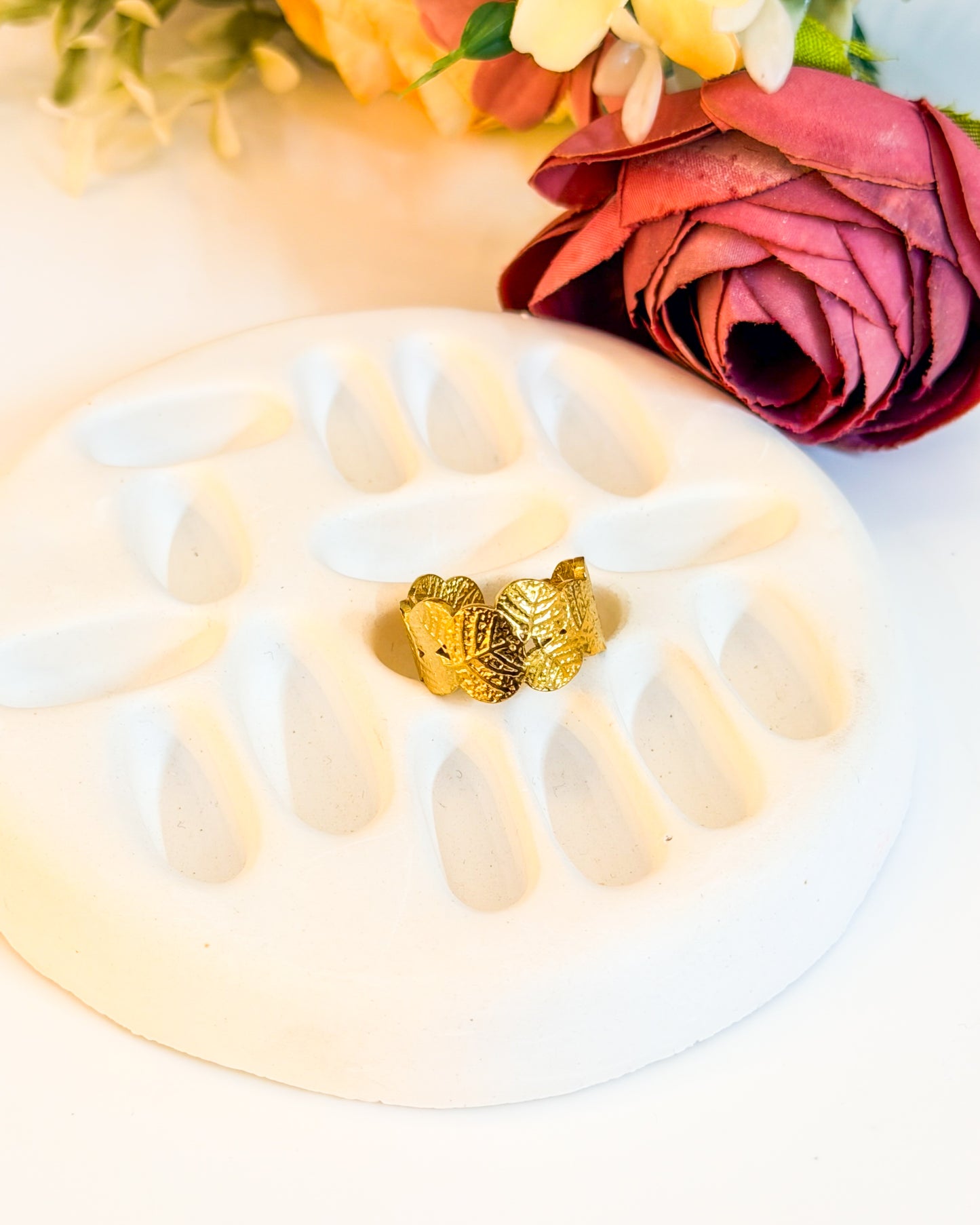 Leafy patch Adjustable ring