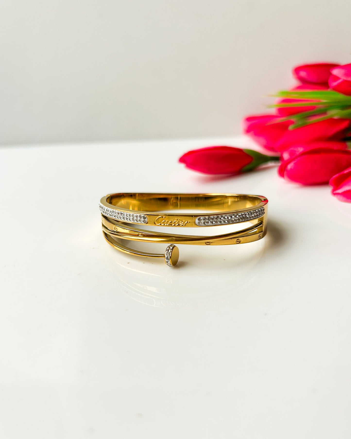 Chunky cartier +nail thin wrist bracelet