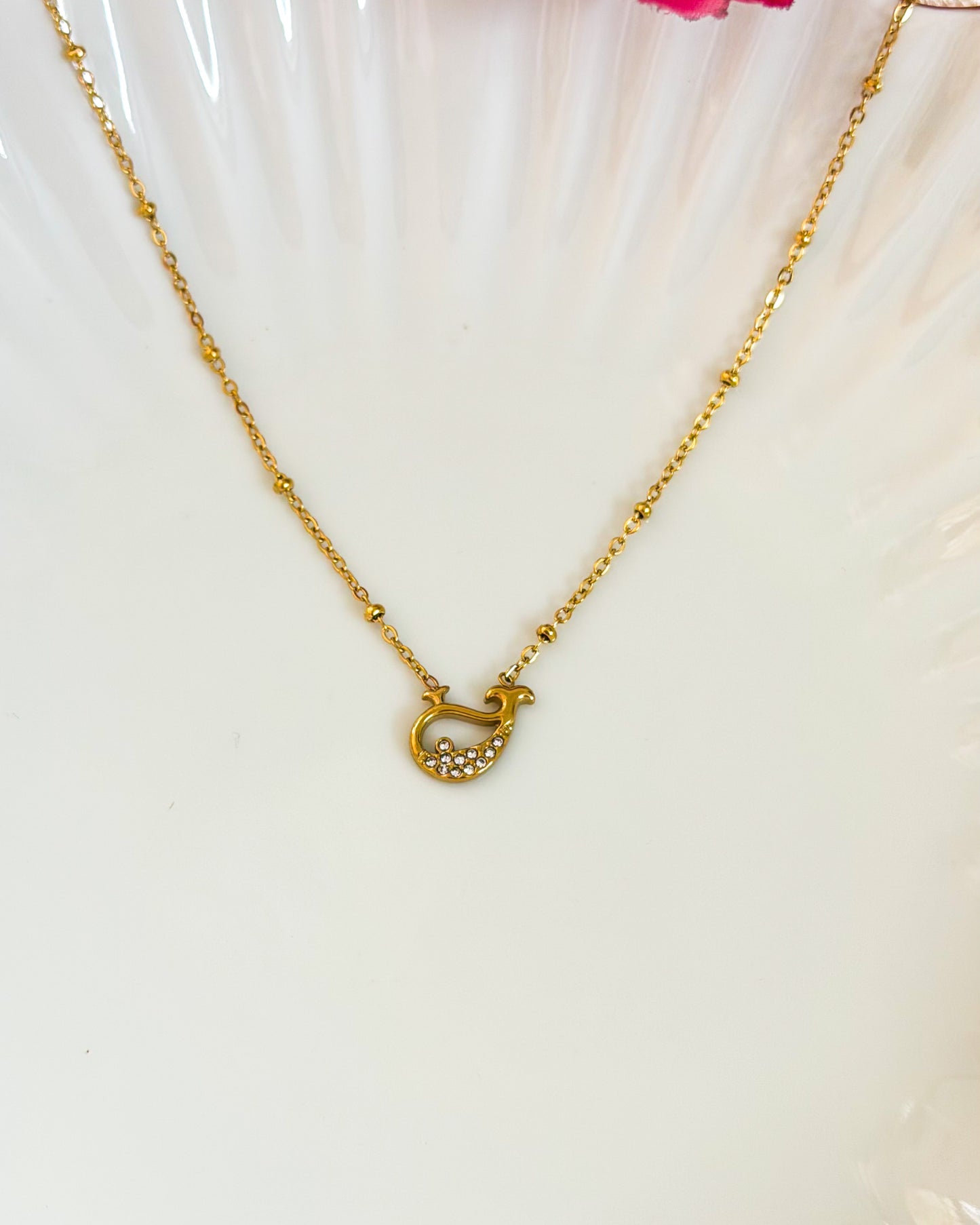 Classic dolphin necklace
