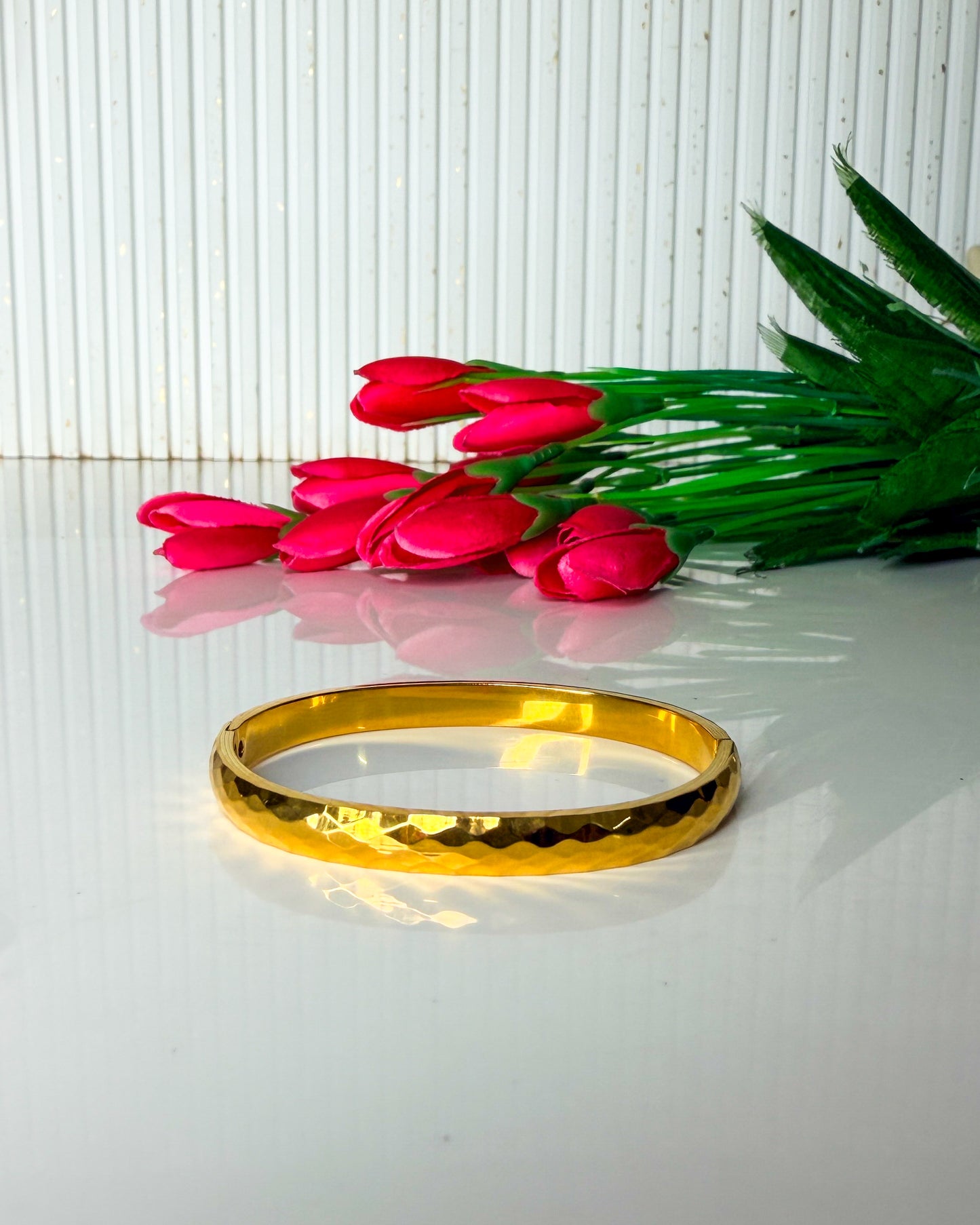 3d detailed thin wrist/ baby size bracelet