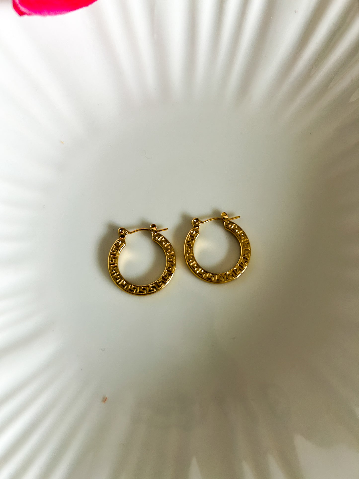 Geometric hoops