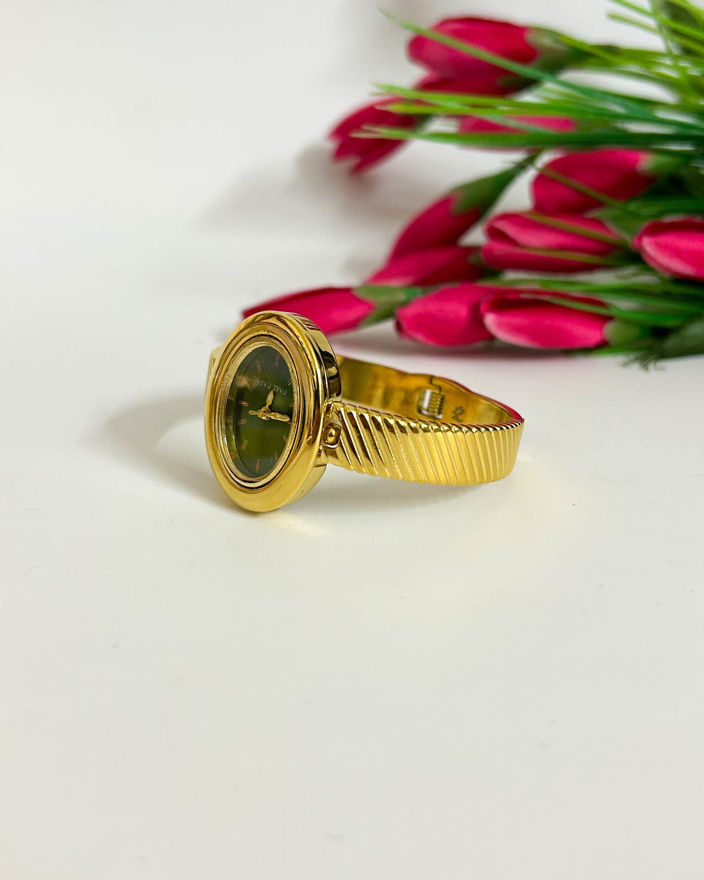 Vintage oval thin wrist baby size watch