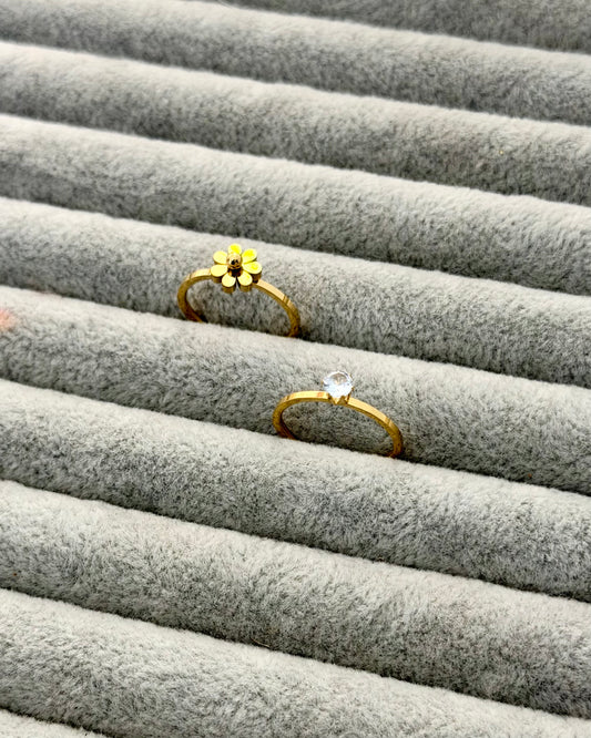 Floral ring set of 2