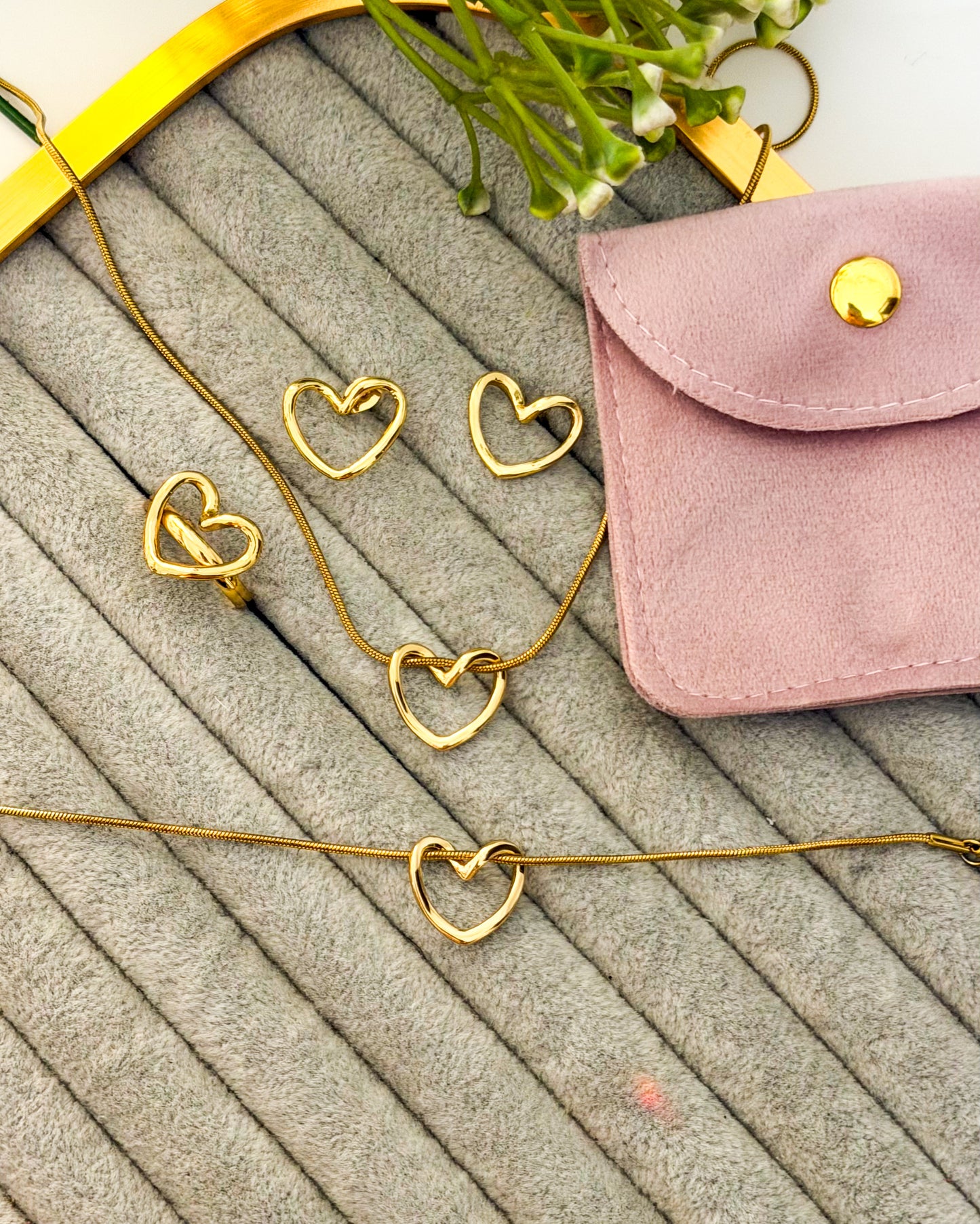 Loop heart combo with pouch