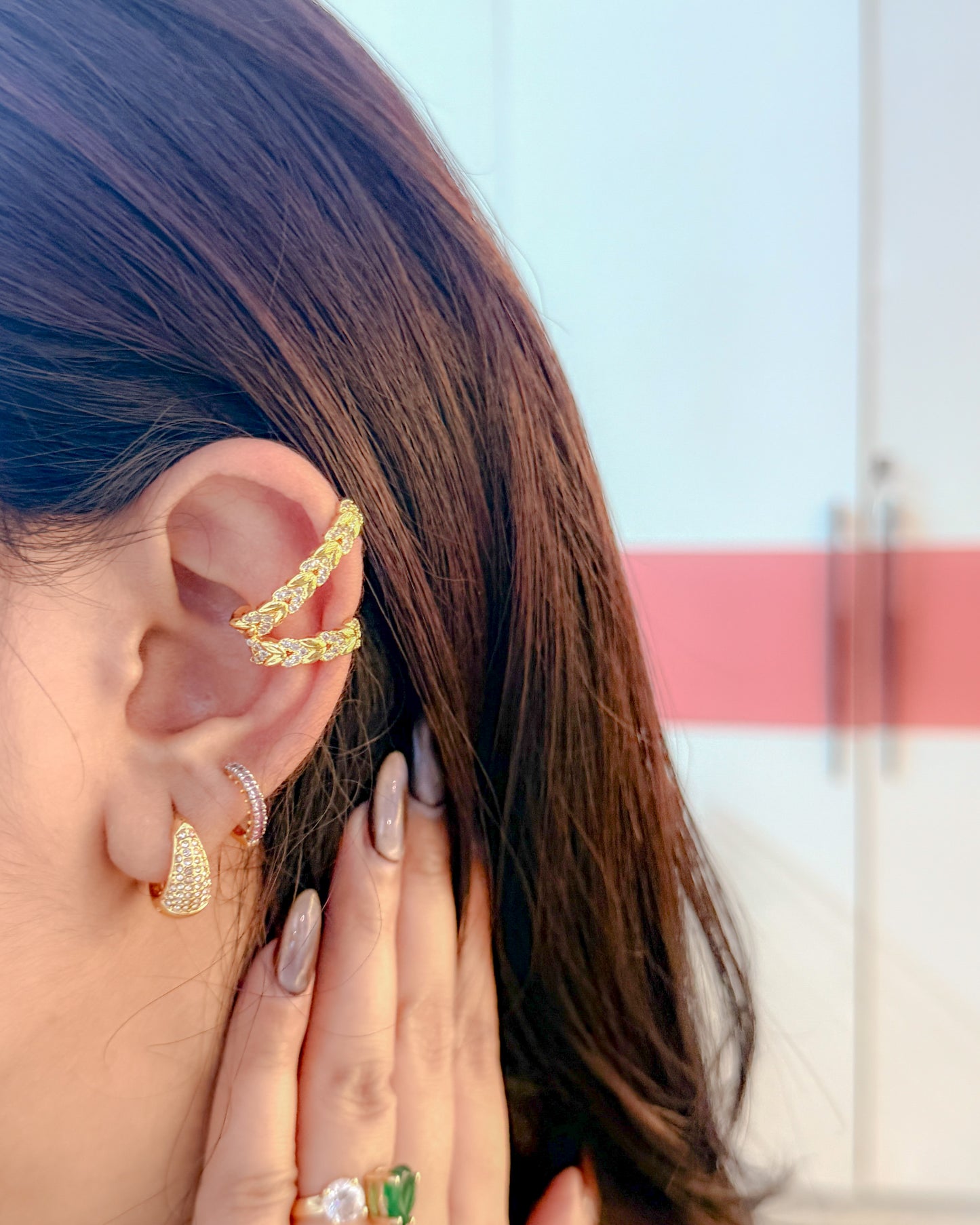 V leafy no piercing Earcuffs