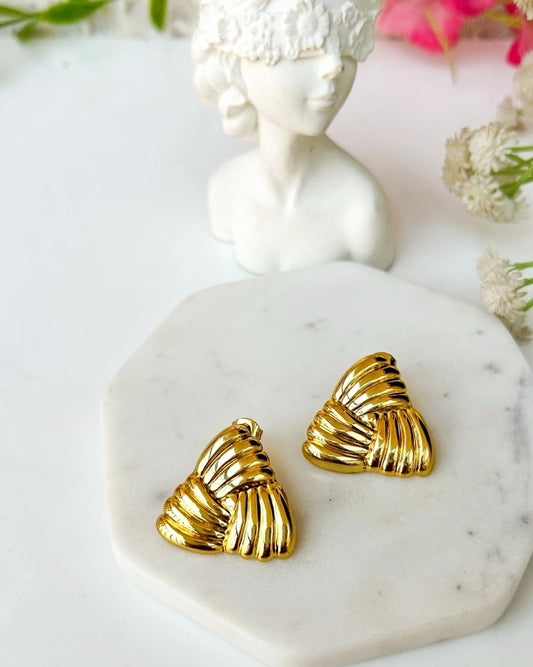 Pinteresty Statement Studs