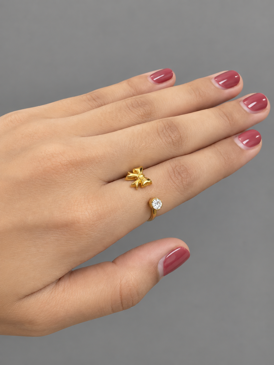 Mini bow with stone adjustable ring size 5