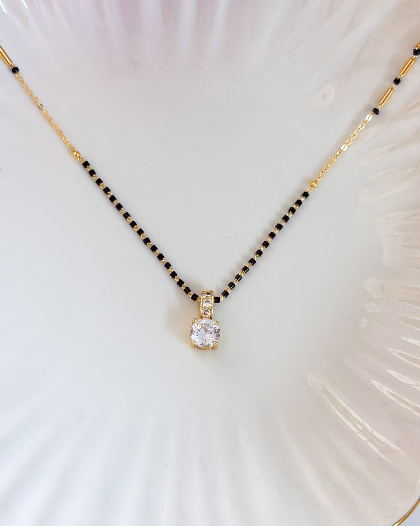 Round stone mangalsutra