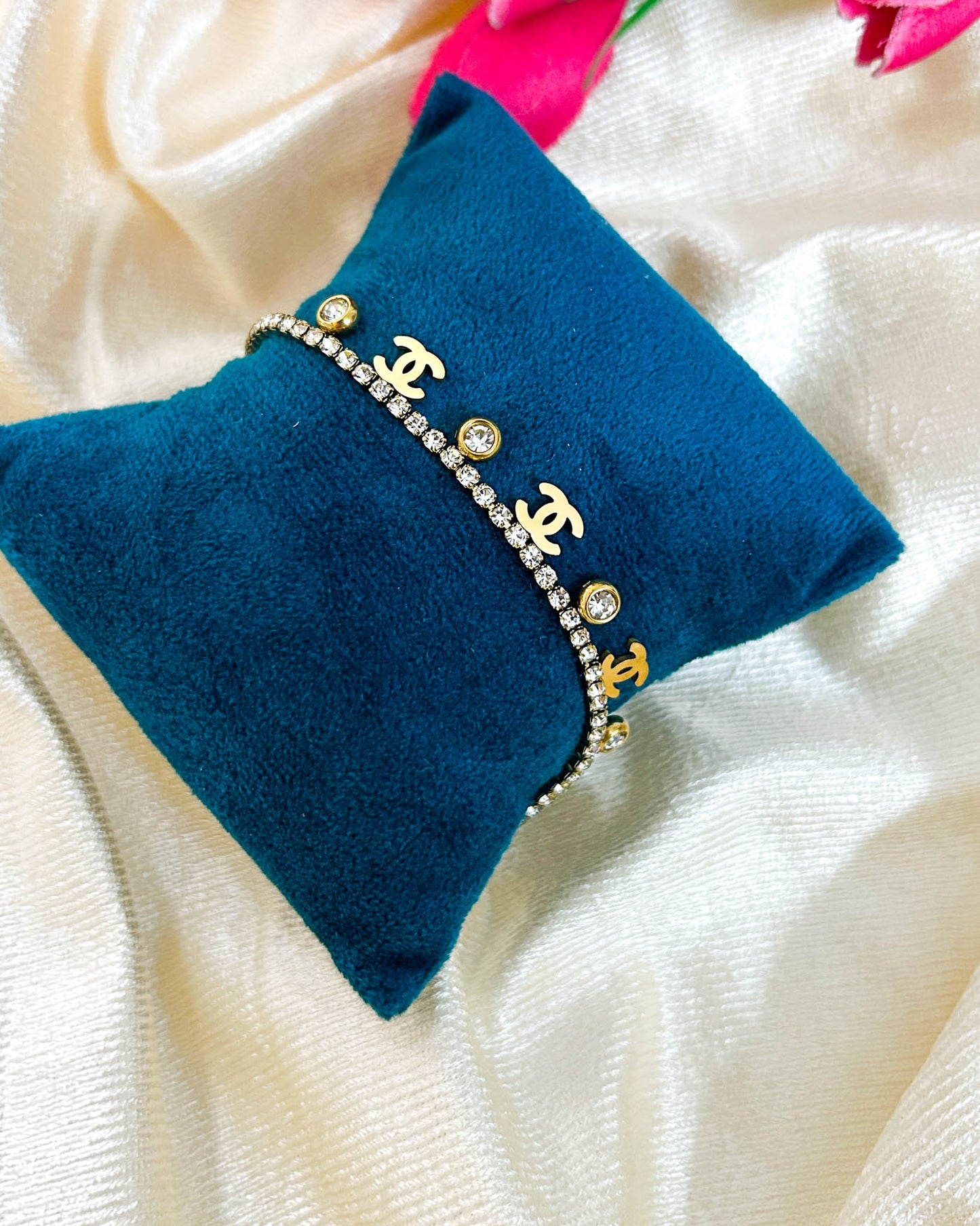 Brand inspired chain bracelet
