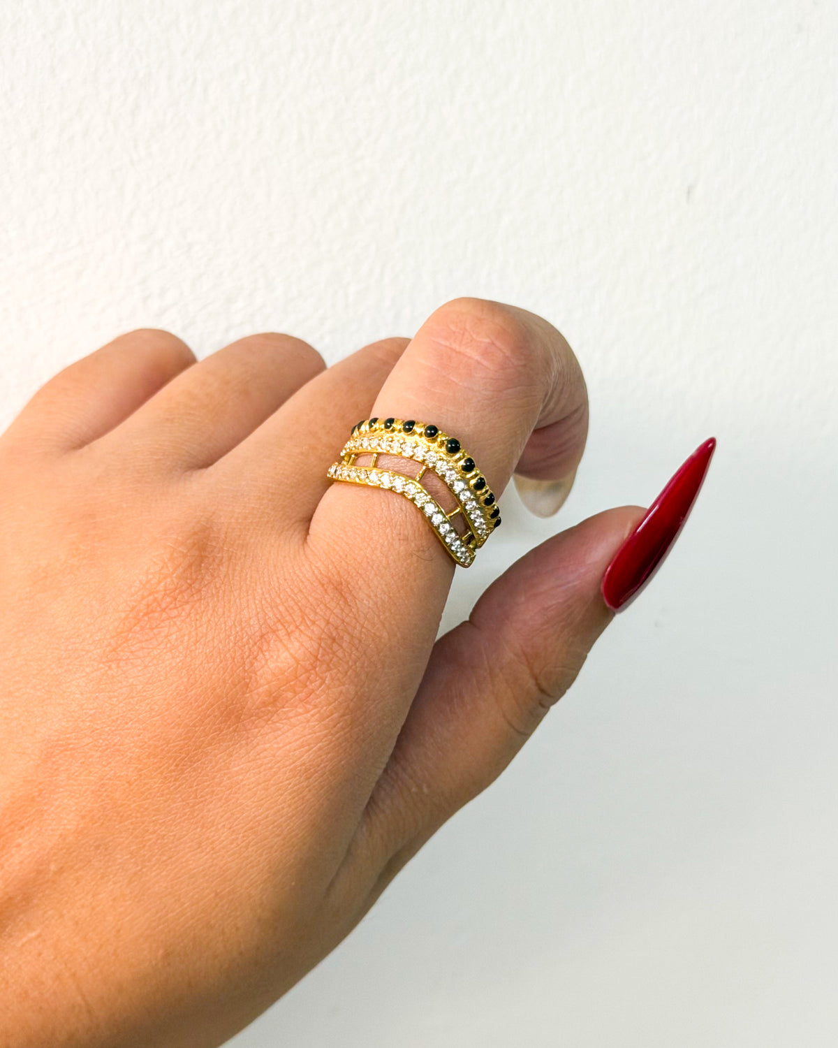 Luxe mangalsutra layered v ring (pvd plated)
