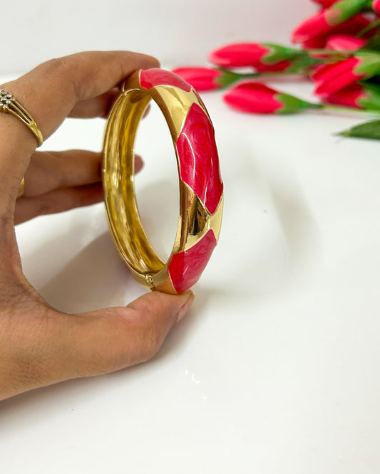 Red gold detailed Italian bracelet