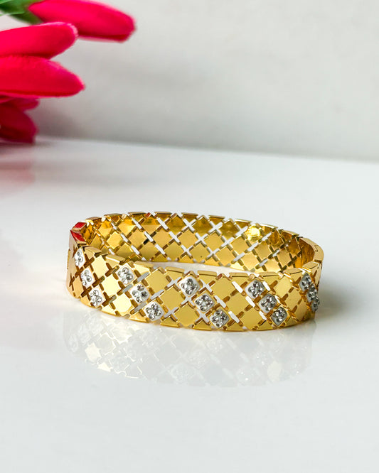 Chunky studded thin wrist / baby size bracelet